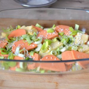 On prépare les légumes et on met tout dans la cocotte